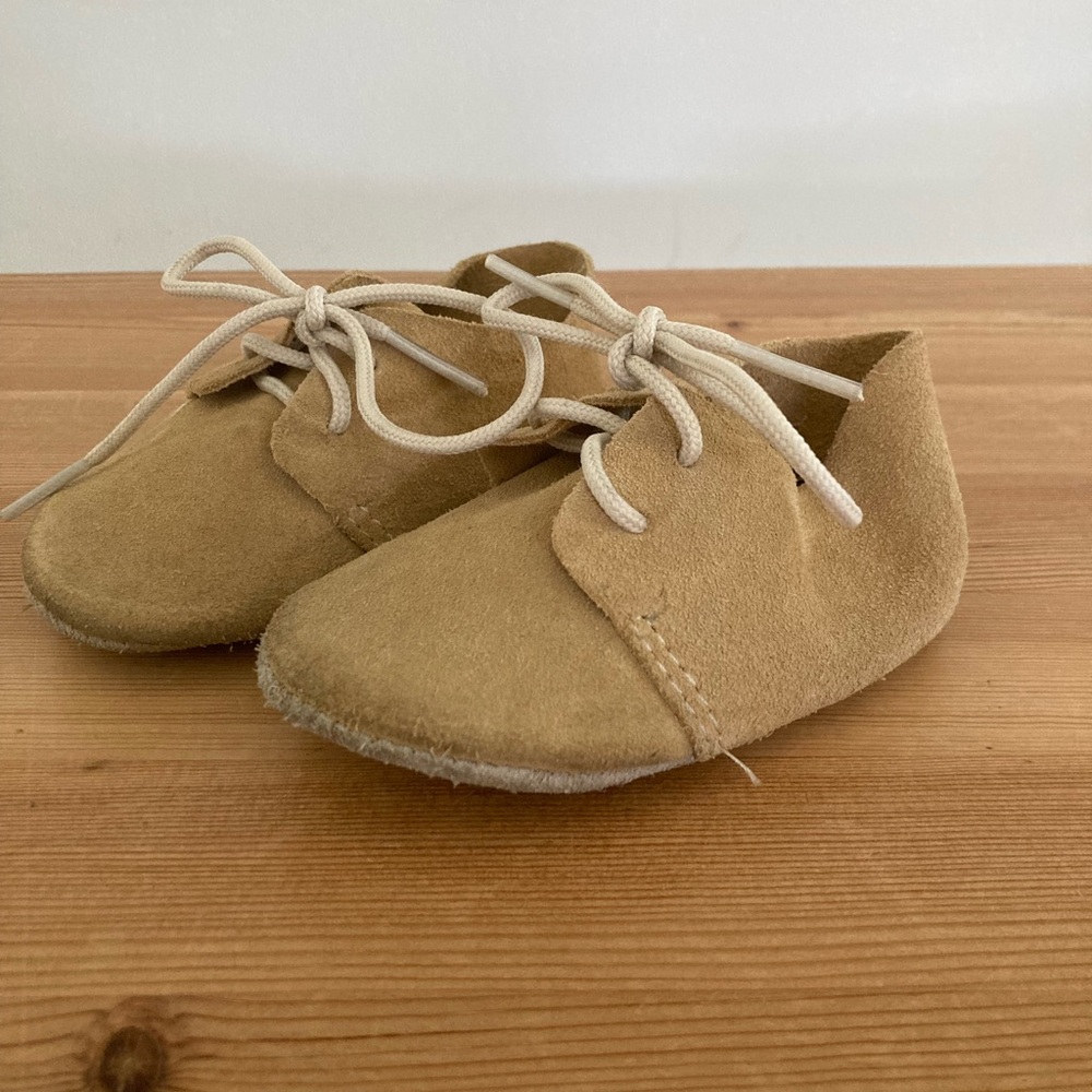 Les Petits Mosüs Tan Suede Kids Shoes